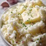 Crockpot Garlic Mashed Potatoes